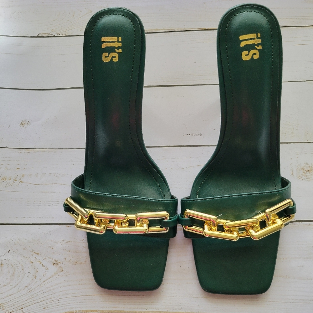 IT'S Womens Green Women's‎ Sandals with Gold Accents